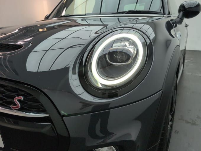 2025 Mini Hatch