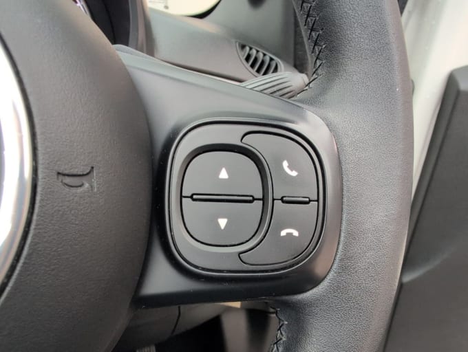 2025 Fiat 500c