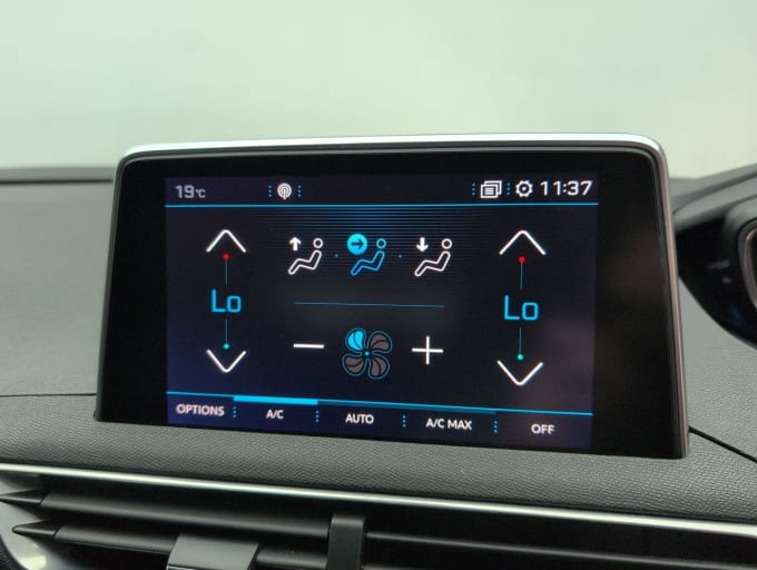2025 Peugeot 3008