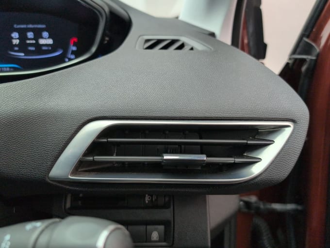 2025 Peugeot 3008