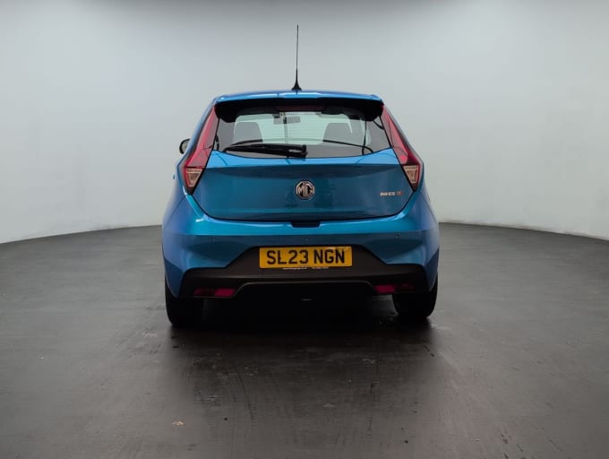 2025 Mg Mg3