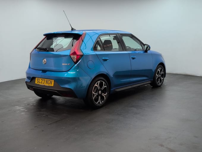 2025 Mg Mg3