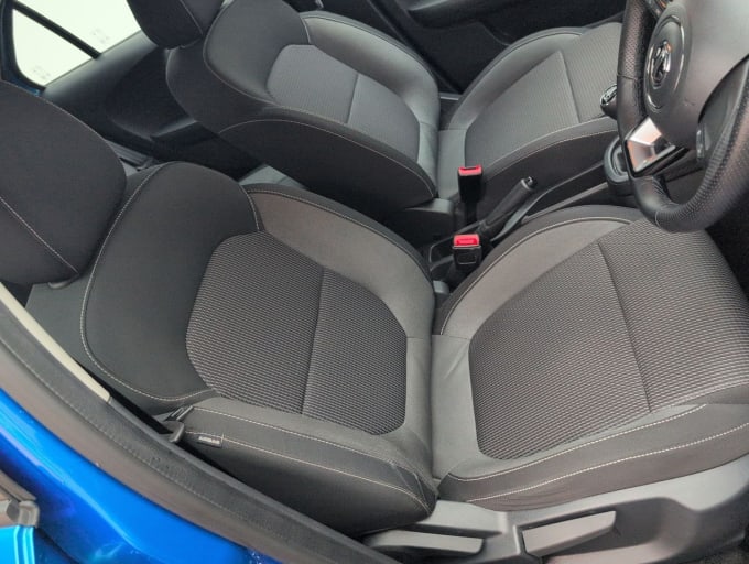 2025 Mg Mg3