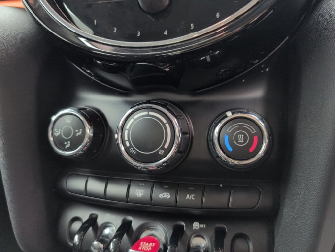 2025 Mini Hatch