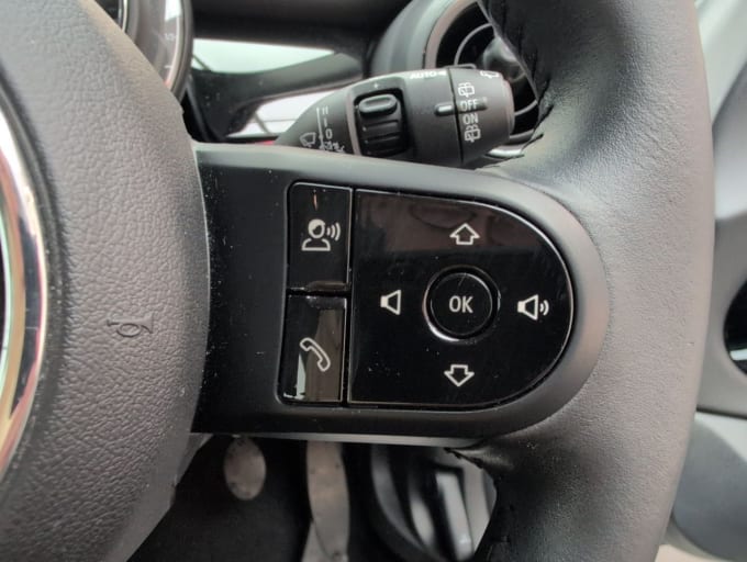 2025 Mini Hatch