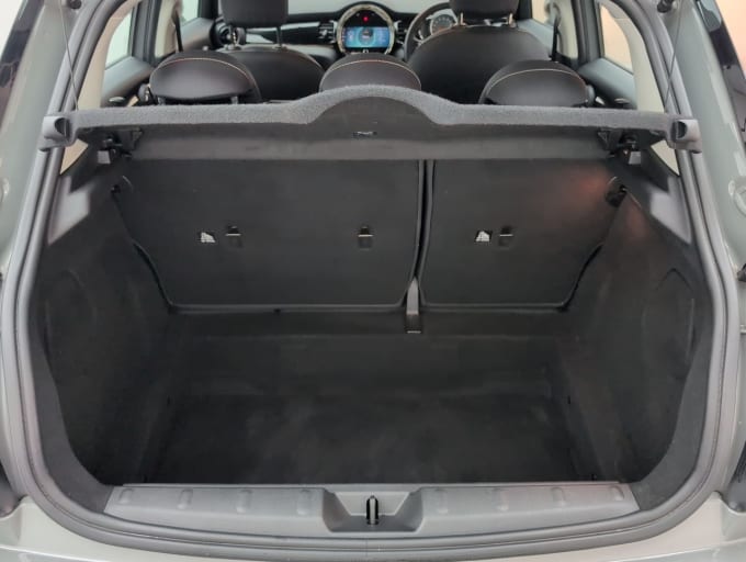 2025 Mini Hatch