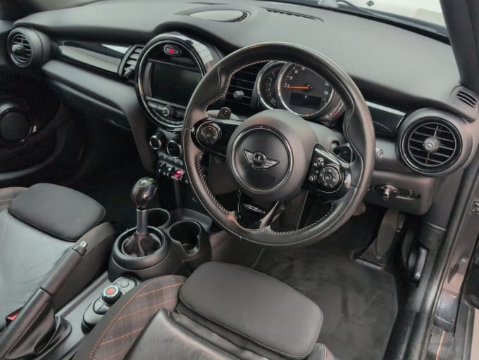 2025 Mini Hatch