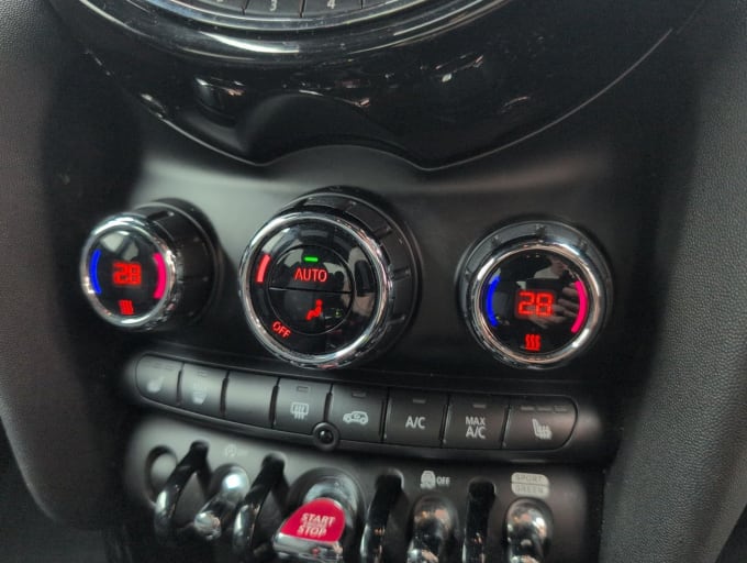 2025 Mini Hatch