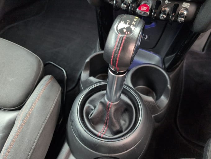 2025 Mini Hatch