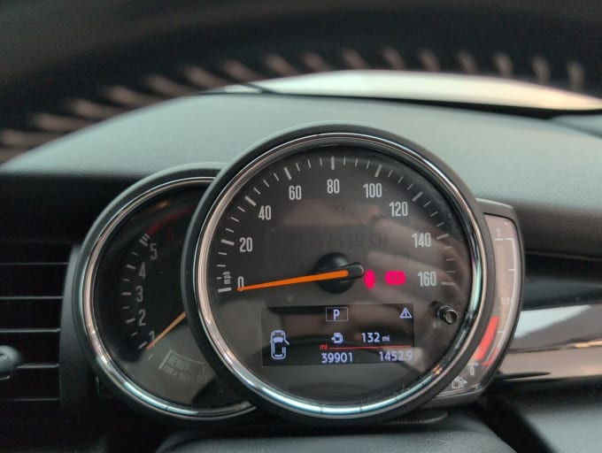 2025 Mini Hatch