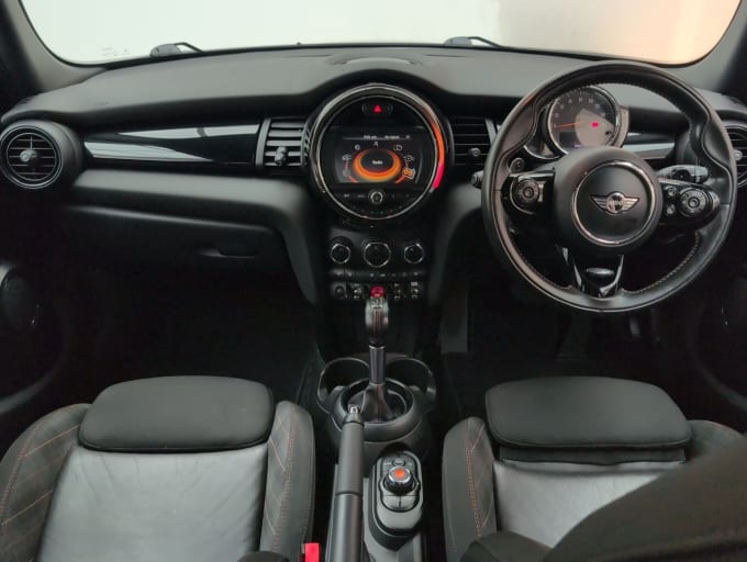 2025 Mini Hatch