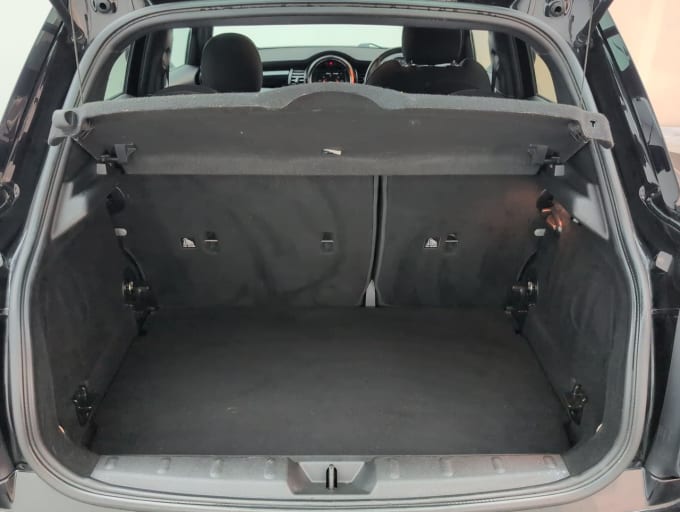 2025 Mini Hatch