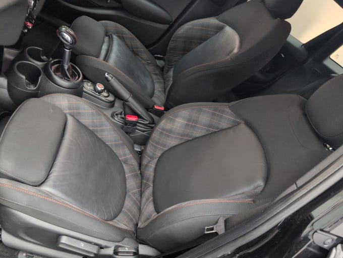 2025 Mini Hatch