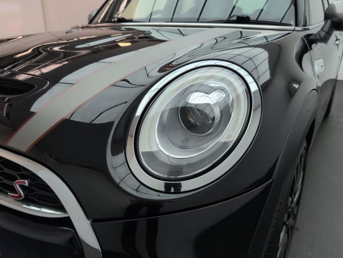 2025 Mini Hatch