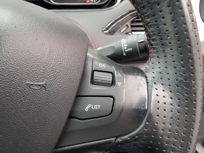 2025 Peugeot 208