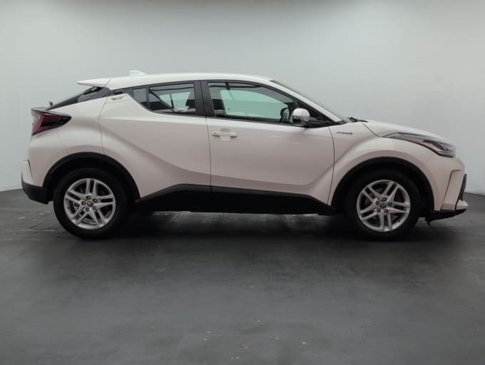 2025 Toyota C-hr