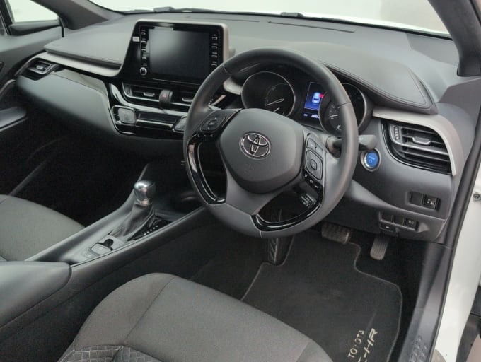 2025 Toyota C-hr