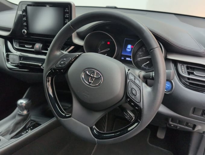 2025 Toyota C-hr