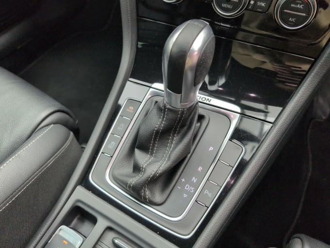 2025 Volkswagen Golf