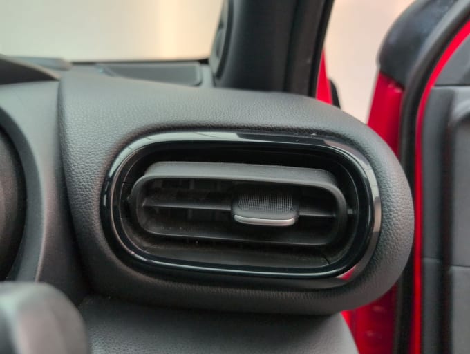 2025 Toyota Yaris