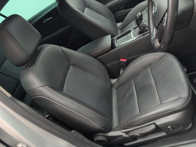 2025 Vauxhall Insignia