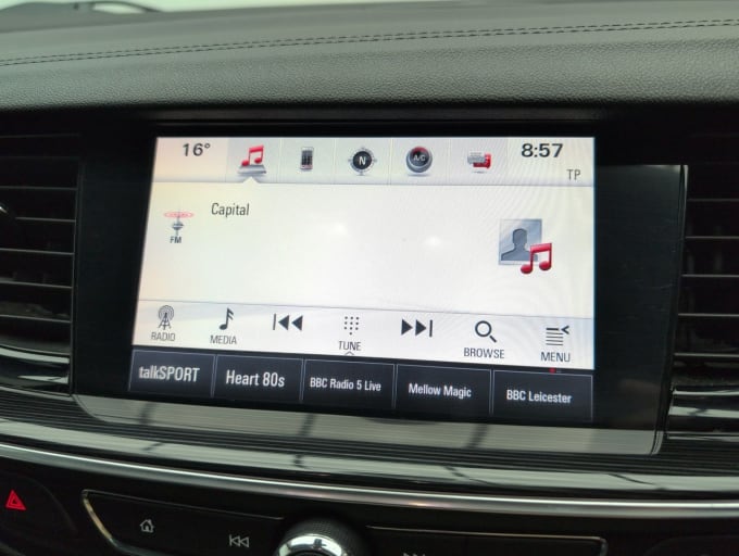 2025 Vauxhall Insignia