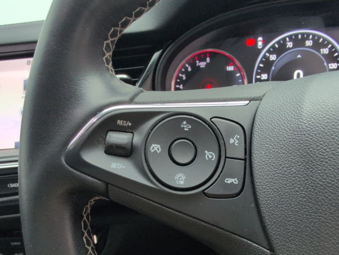 2025 Vauxhall Insignia
