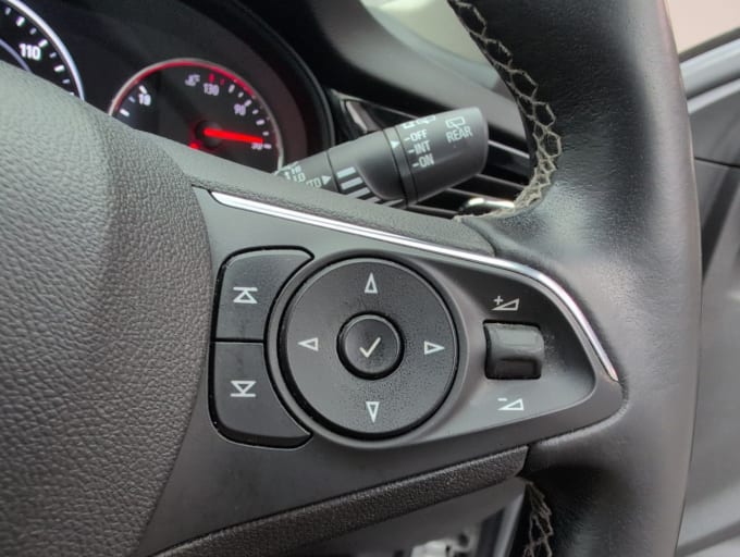 2025 Vauxhall Insignia