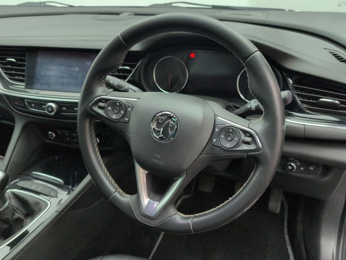2025 Vauxhall Insignia