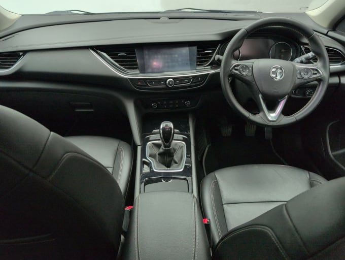 2025 Vauxhall Insignia