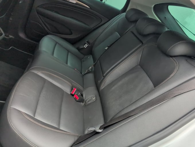 2025 Vauxhall Insignia