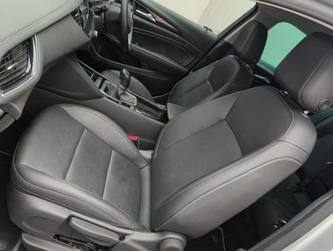 2025 Vauxhall Insignia