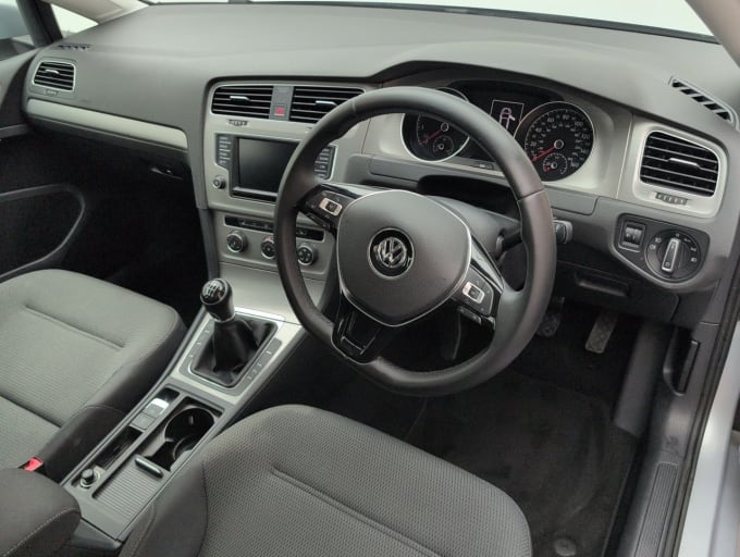 2025 Volkswagen Golf