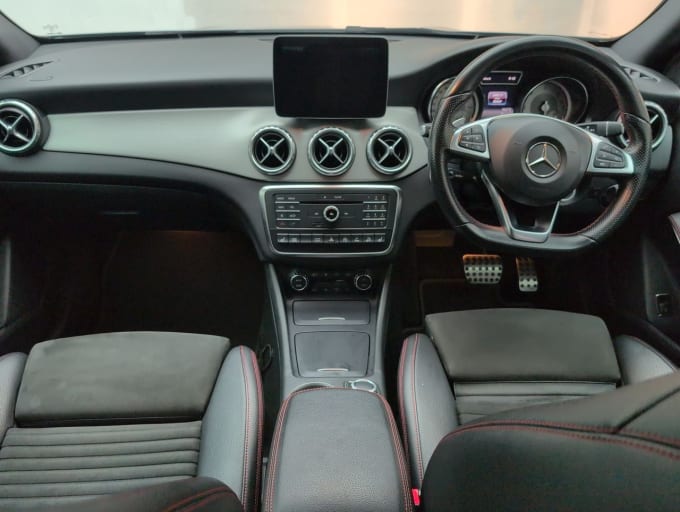 2025 Mercedes-benz 180