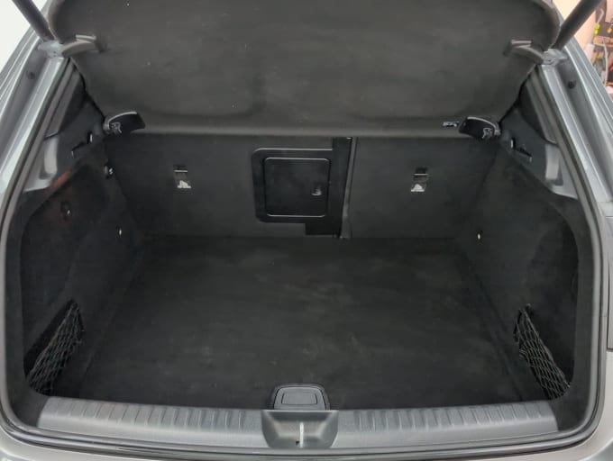 2025 Mercedes-benz 180