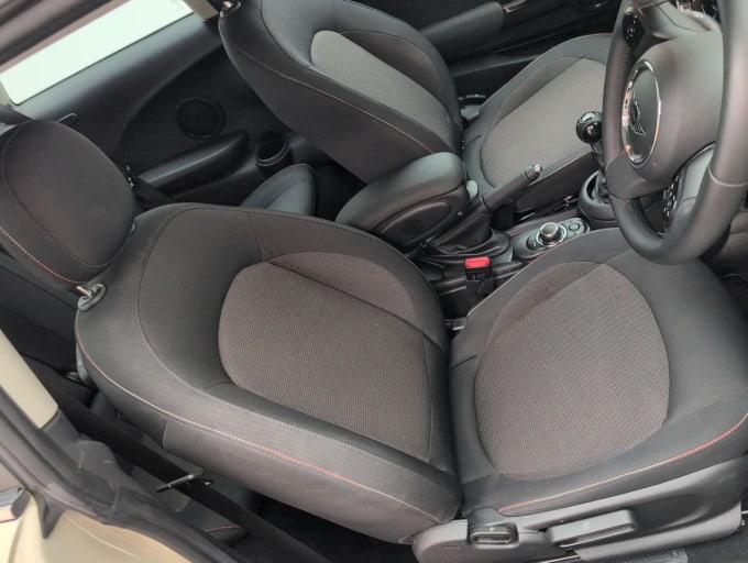 2025 Mini Hatch