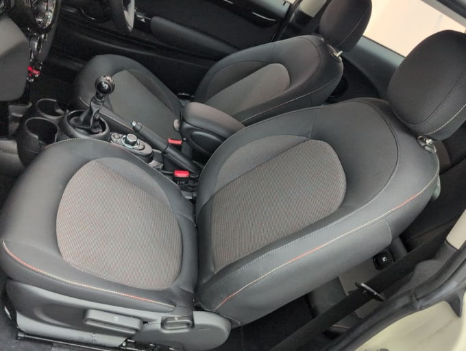 2025 Mini Hatch