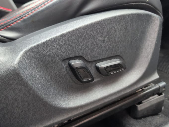 2025 Mg Mg Zs