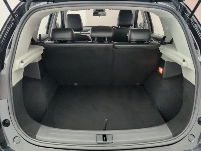 2025 Mg Mg Zs