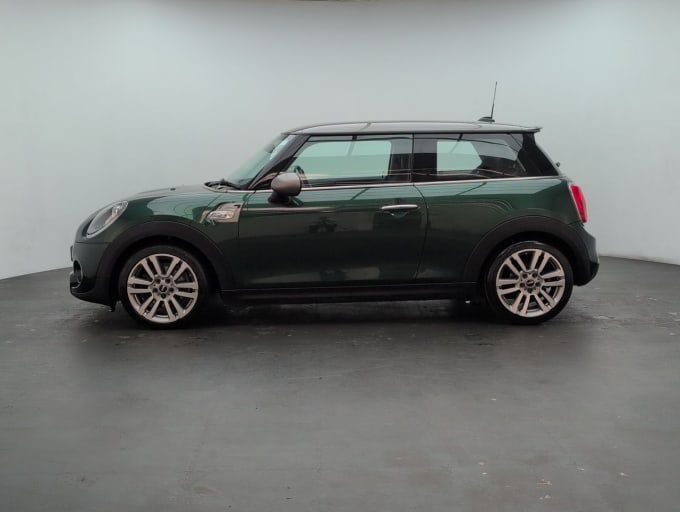 2025 Mini Hatch