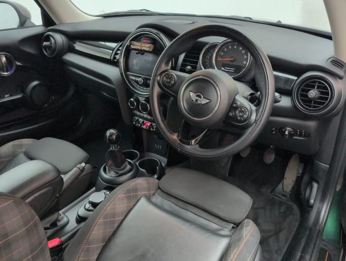 2025 Mini Hatch