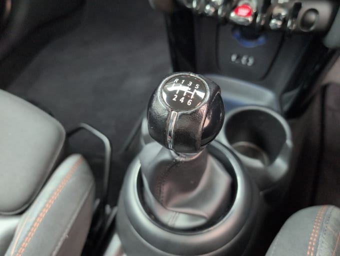 2025 Mini Hatch