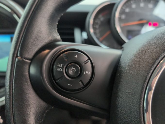 2025 Mini Hatch