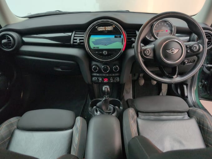 2025 Mini Hatch