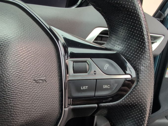 2025 Peugeot 5008