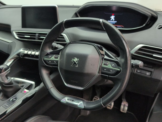 2025 Peugeot 5008