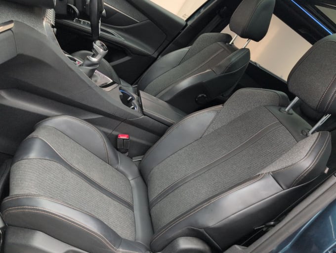 2025 Peugeot 5008