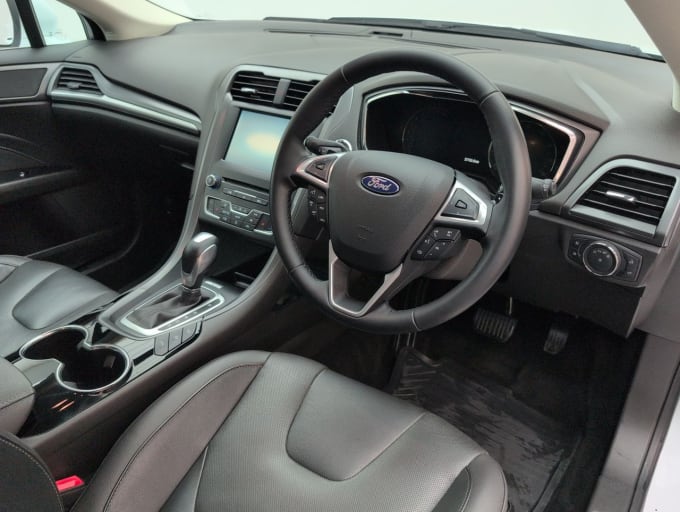 2025 Ford Mondeo
