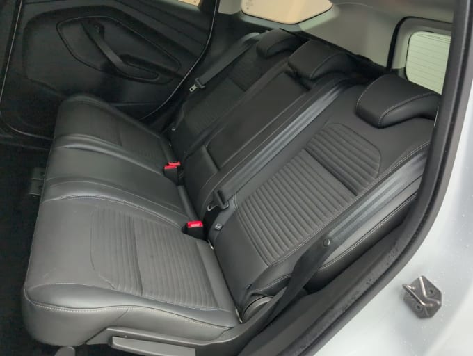 2025 Ford Kuga