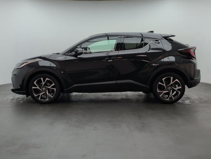 2025 Toyota C-hr